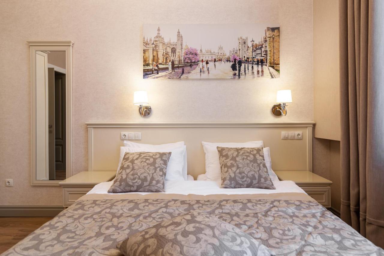 Royal Mini-Apart Hotel On Rynok Square Львов Экстерьер фото